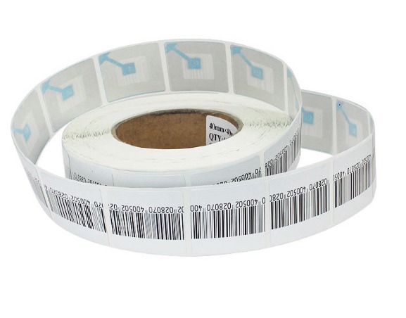 Etiqueta RF 8,2 MHz 4x4cm con Código, Rollo de 1000 unidades